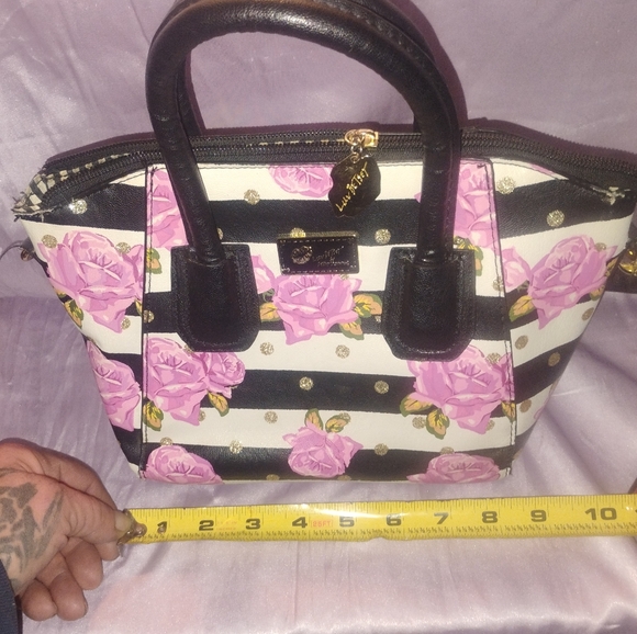 Luv Betsey By Betsey Johnson Black and Pink Floral Satchel - Picture 6 of 6
